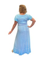 Saija mekko<3 Perhoshihallinen maksimekko, kaunis vaaleansininen väri!