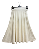 Neulehame kellohelmalla. eri värejä, one size