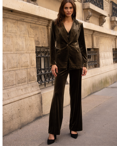 Oliivinvihreät samettihousut. Ei palautus- vaihto-oikeutta!