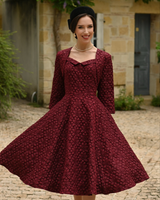 Klassinen yksivärinen Thea kellomekko bolerolla