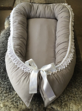 Luomupuuvilla unipesä villatäytteellä (tilaustuote)