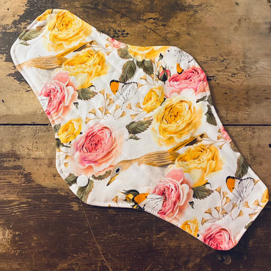 Yö kestoside, kukat ja lintu