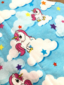 Kestoside, yksisarvinen ja pilvet