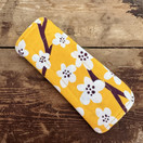 Keltainen luomupuuvilla kestopikkuhousunsuoja