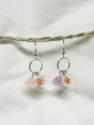 Pastelli kukkakimppu korvakorut