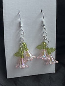 Vaaleanpunaiset kellokukka korvakorut