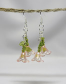 Vaaleanpunaiset kellokukka korvakorut