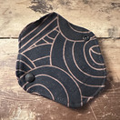 Musta-ruskea kestopikkuhousunsuoja kosteusululla