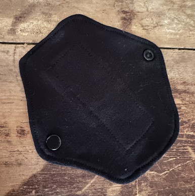 Musta luomupuuvilla college kestopikkuhousunsuoja