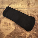 Musta kestopikkuhousunsuoja, tilkku