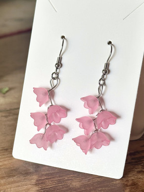 Kevät, vaaleanpunaiset kukka korvakorut