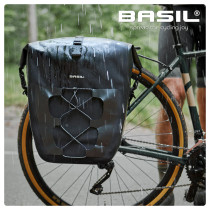 Basil Navigator Waterproof L 25-31l vedenpitävä sivulaukku yleismallin kiinnityksellä