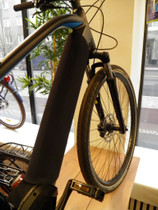 Fahrer - sähköpyörän integroidun runkoakun suoja 