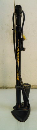 Topeak Joeblow II HP pyörän pumppu mittarilla 