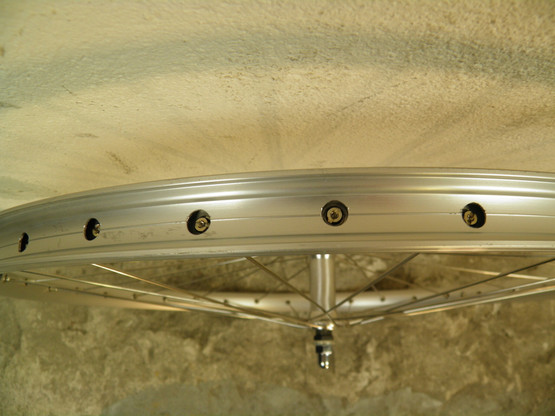 Mach1 etukiekko 26
