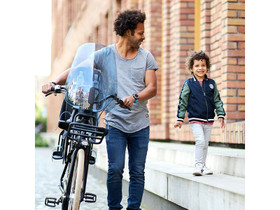 Urban Iki tuulilasi etuistuimen yhteyteen