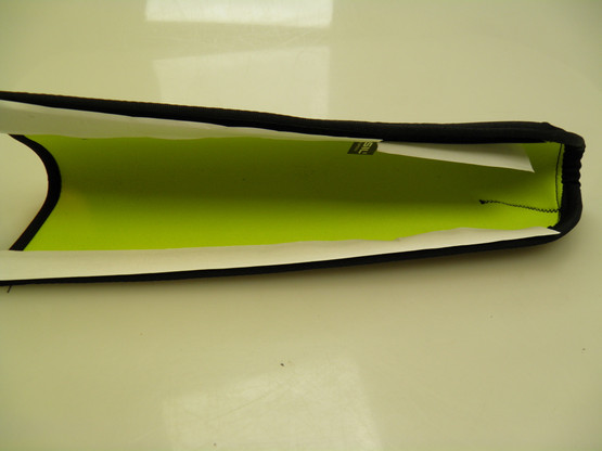 Basil - neopreenisuoja Shimano E6000/E6001 akuille
