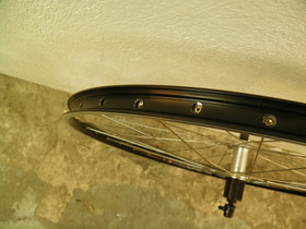 Mach 1 670 takapyörä 28