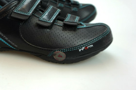 VARASTOPOISTO! - Bontrager Street WSD naisten ajokenkä SPD-valmiudella, kaksi kokoa