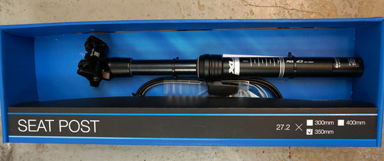 XLC SP-T08 hissitolppa 27,2mm/350mm pintakaapelilla