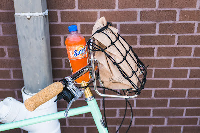 Velo Orange Utility Rack etuteline Utility Bar ohjaustankoon, kaksi väriä
