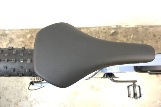 Selle Royal Essenza Athletic - unisex-satula urheilulliseen ajoon