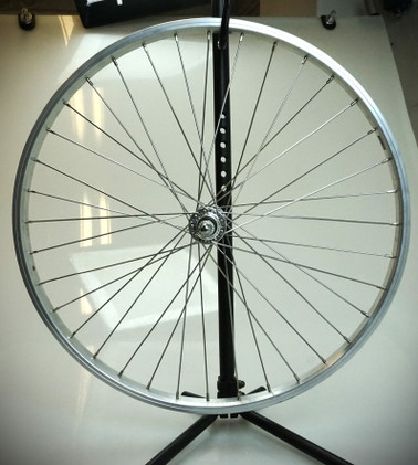 Etupyörä Mach 1 24