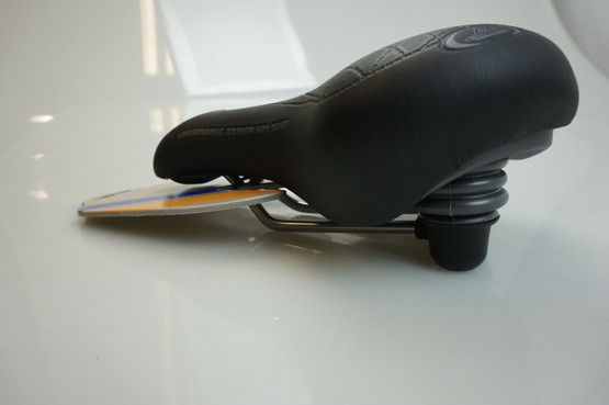 Selle Monte Grappa Vela Ergonomic O-Zone mukavuussatula, 250x185mm