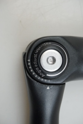 Satori Up 2 ohjainkannatin 25,4mm/180mm kierteiseen, kulmasäädöllä