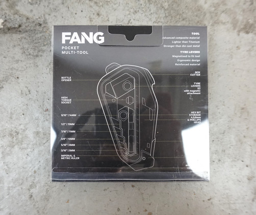Knog Fang Multitool 18-osainen taskukokoinen matkatyökalu