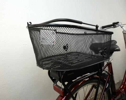 QT Cycle Tech Siena 2.0 AVS-yhteensopiva lemmikinkuljetuskori kupolilla