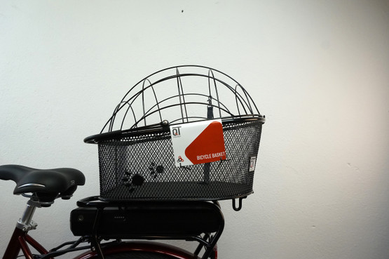 QT Cycle Tech Siena 2.0 AVS-yhteensopiva lemmikinkuljetuskori kupolilla