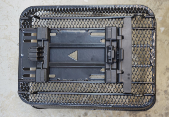 XLC BA-B11 27l pyöräkori Atran Velo AVS -järjestelmän adapterilla