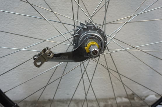 Aeron 24