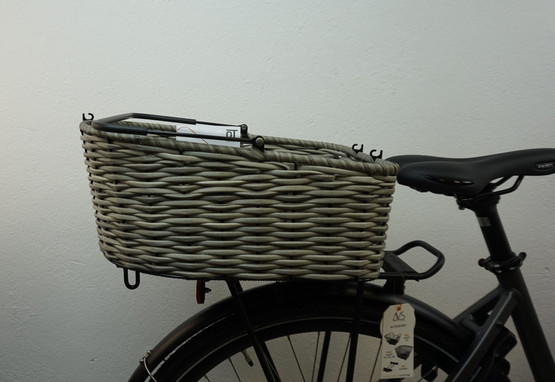 QT Cycle Tech Enna 2.0 AVS-yhteensopiva lemmikinkuljetuskori kupolilla