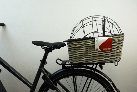 QT Cycle Tech Enna 2.0 AVS-yhteensopiva lemmikinkuljetuskori kupolilla