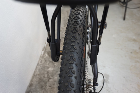 XLC RP-R06 tavarateline satulatolppaan