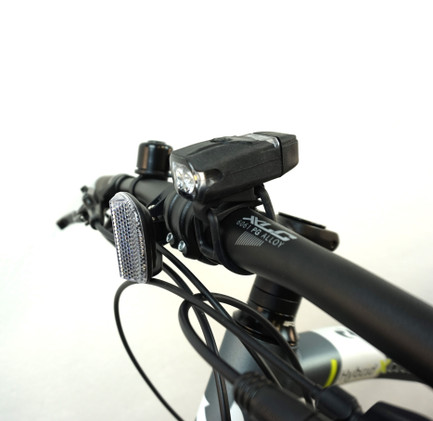 Lezyne KTV Femto Drive etu/taka - led-valosarja, mini-usb-lataus 