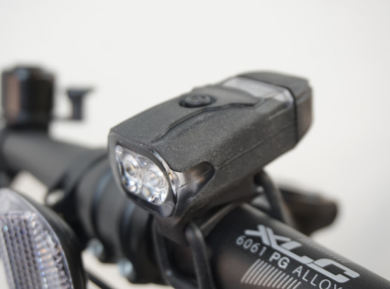 Lezyne KTV Femto Drive etu/taka - led-valosarja, mini-usb-lataus 