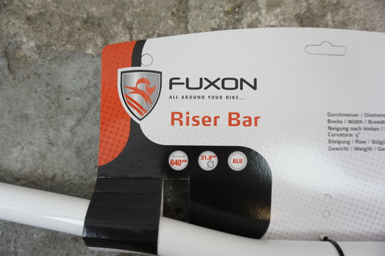Fuxon Riser Bar - ohjaustanko 640mm / 25mm / 31,8mm / 5 astetta 