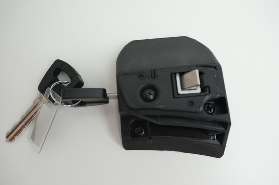 Shimano Steps BM-E6010 viistoputkiakun ylempi kannatinosa+lukko