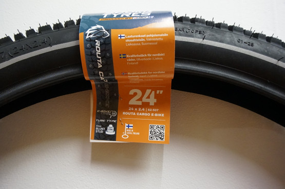 Suomi Tyres nastarengas Routa Cargo W196 24 x 2.4 / 62-507