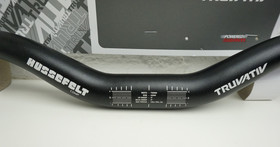TRUVATIV Riser Bar Hussefelt Comp 700mm/40mm/31,8mm matta musta 