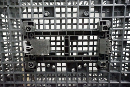 Basil Crate L 40l suuri tavarakori pyörään MIK-adapterilla