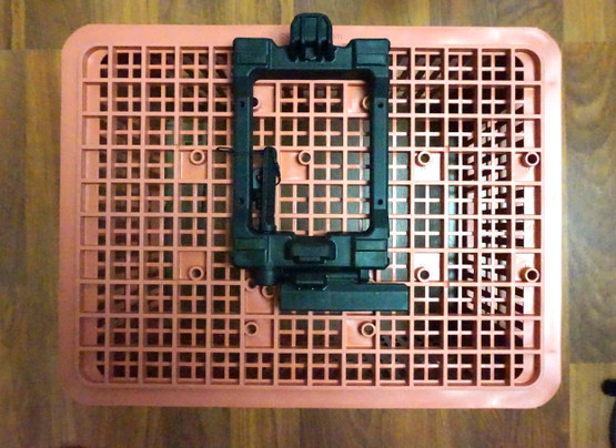 Basil Crate L 40l suuri tavarakori pyörään Atran Velo AVS-adapterilla