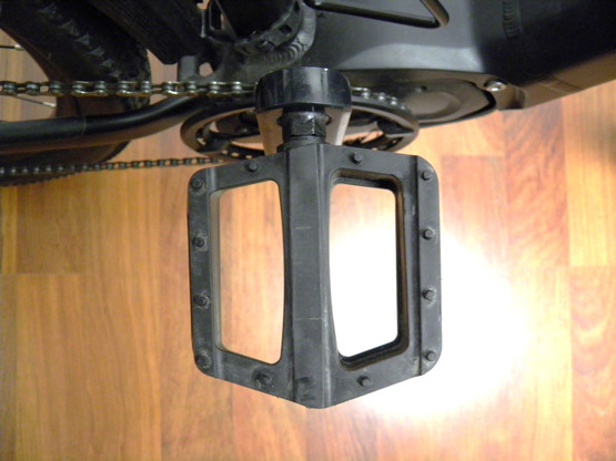 White E-XC290 Comp 29