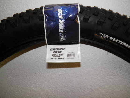 VeeTire Crown Gem 26