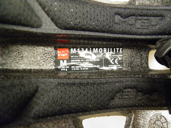 MET Mobilite - kypärä, koko M/L 57-60cm, vaalean harmaa