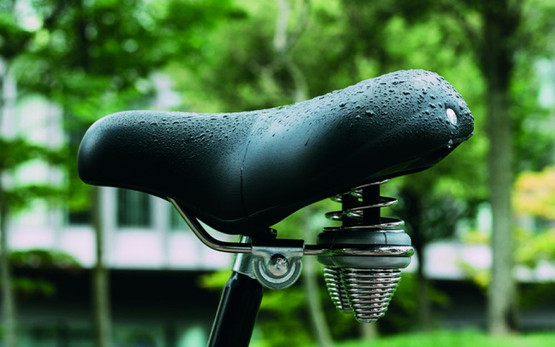 Selle Royal Drifter Plus sohvasatula geelipehmennyksellä ja jousituksella, musta 