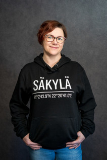 Säkylä huppari isolla logolla